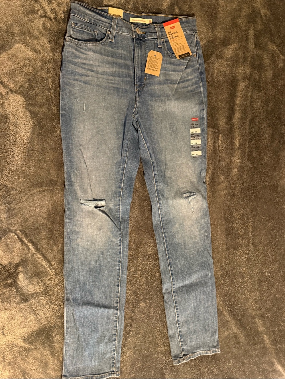 Levi’s 724 high rise slim straight